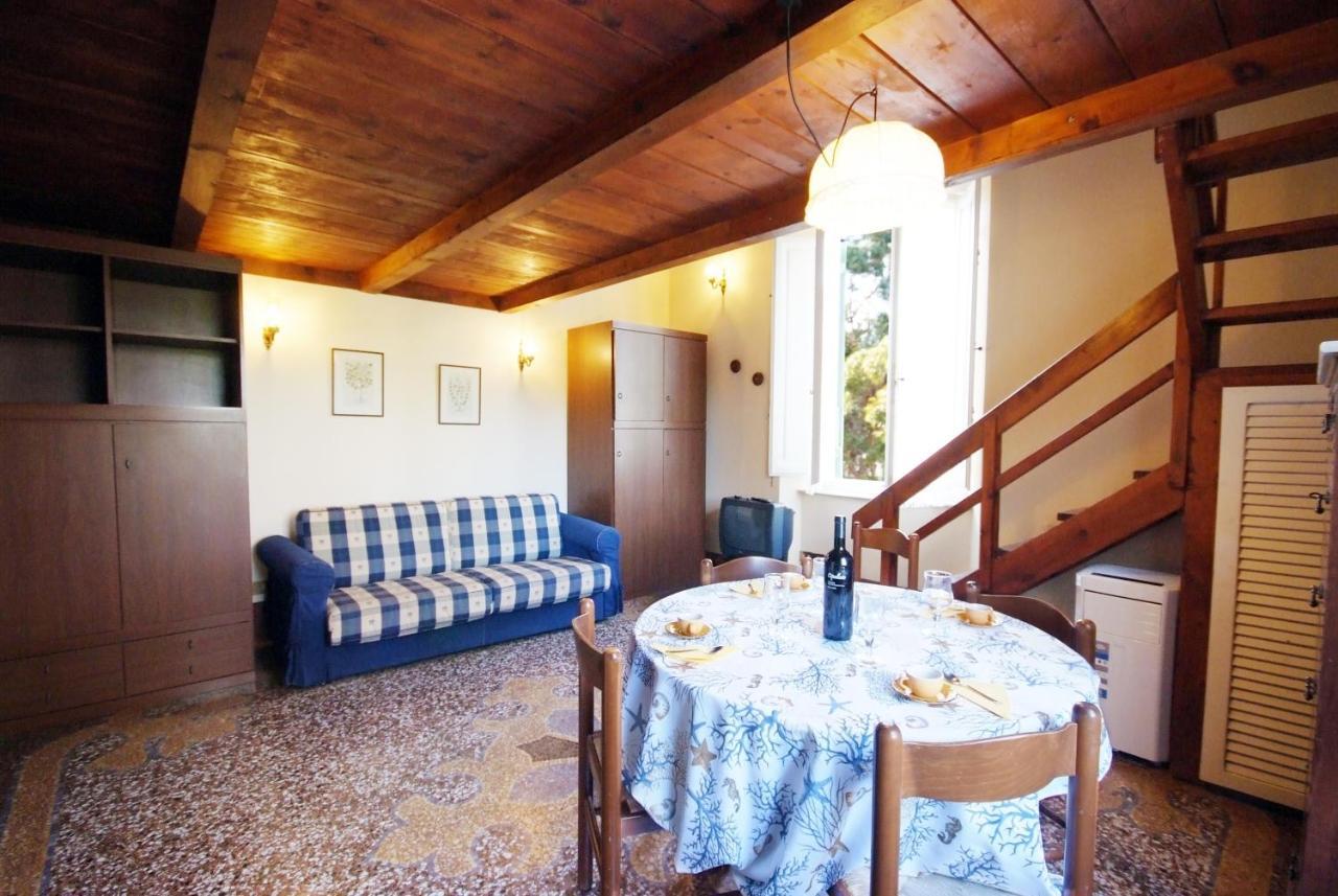 Villa Teresa Порт-Аццурро Экстерьер фото